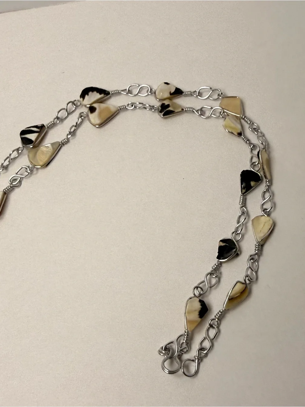 Teardrop Shell Pendant Necklace in Cream and Black - Women Jewelry